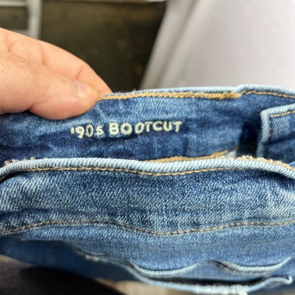 American Eagle 90’s Bootcut Distressed Jeans Womens 12 Blue Denim Stretch 2307 - Picture 3 of 11